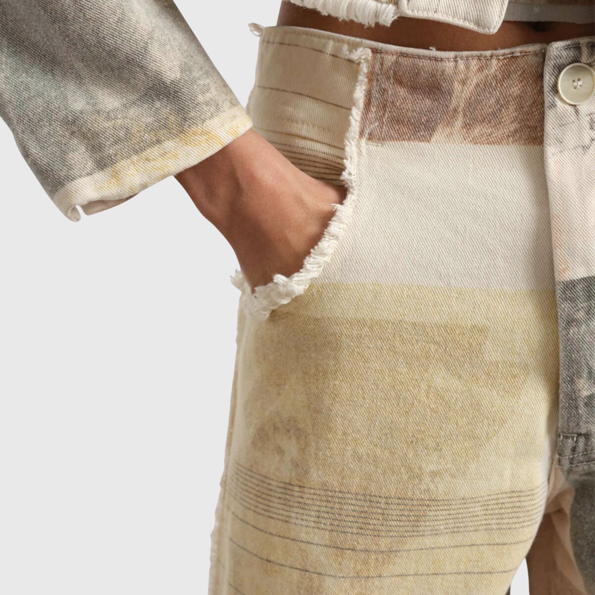 Leveälahkeiset farkut