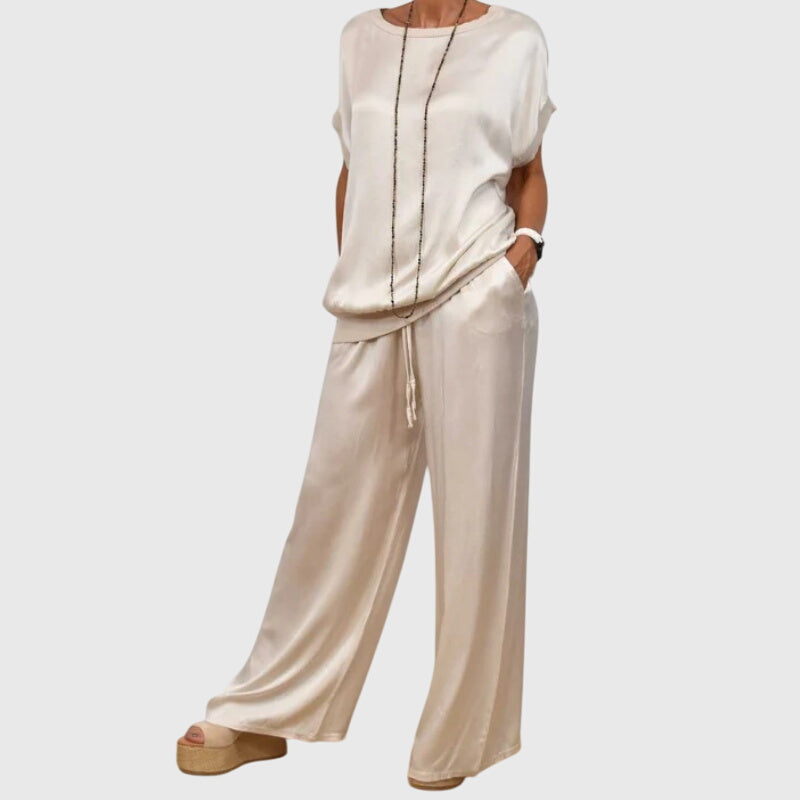 Elegantti kaksiosainen setti