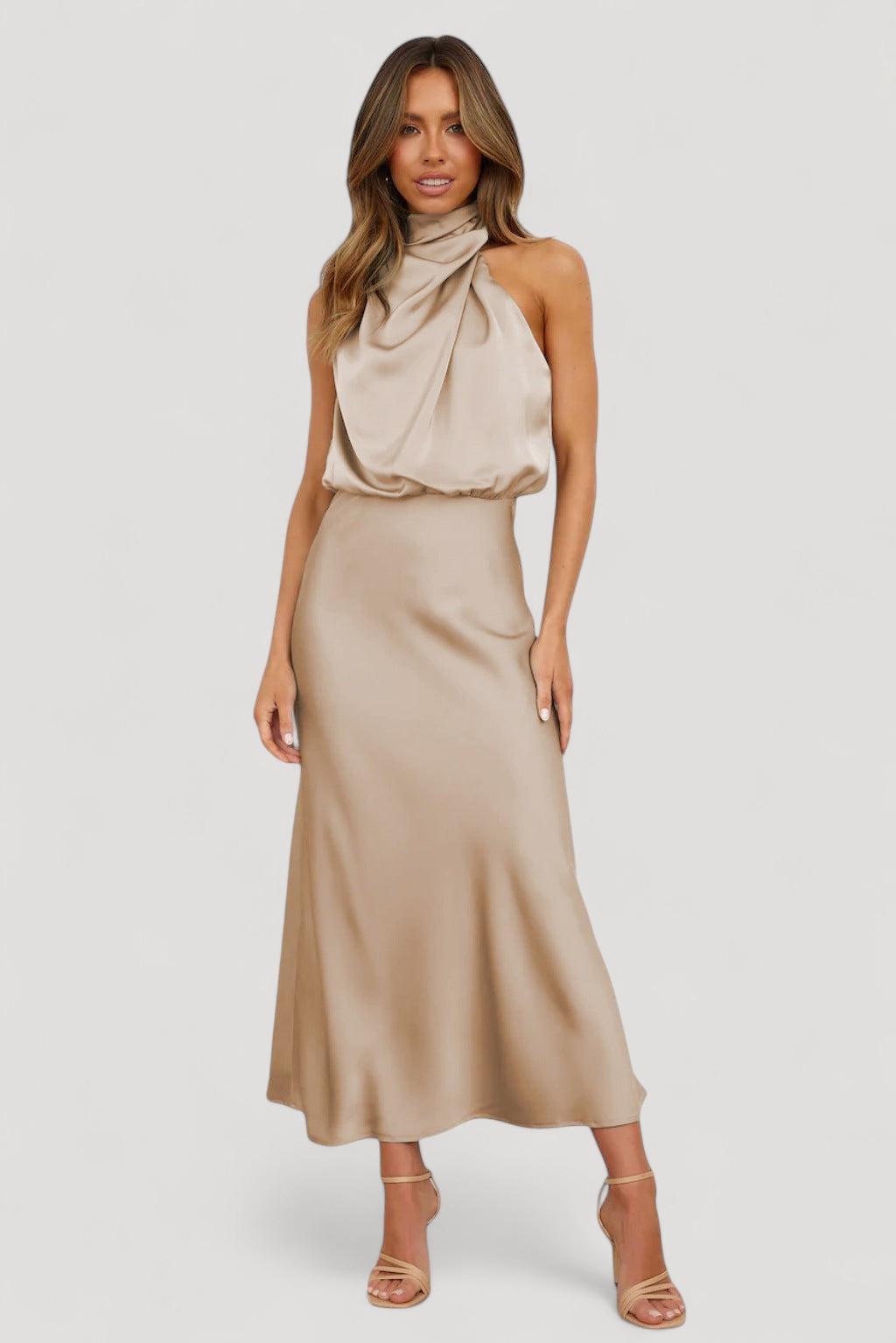 Satiininen halterneck mekko