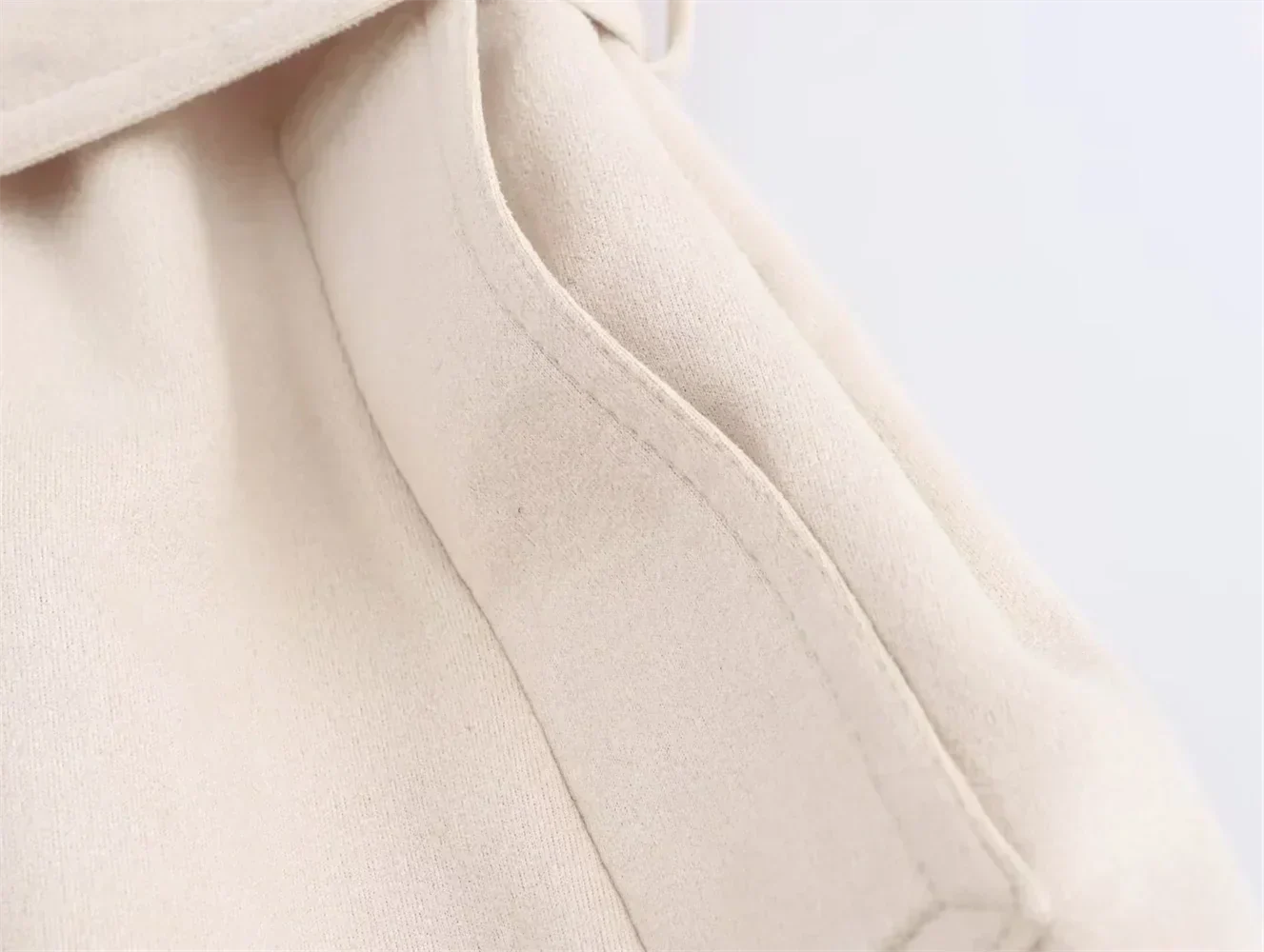 Ajaton naisten viitta