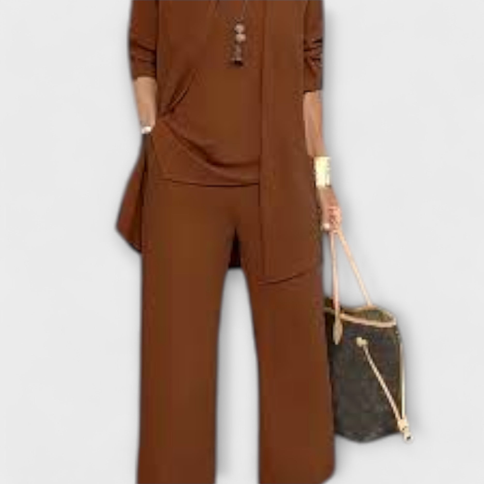 Tyylikäs kolmeosainen setti