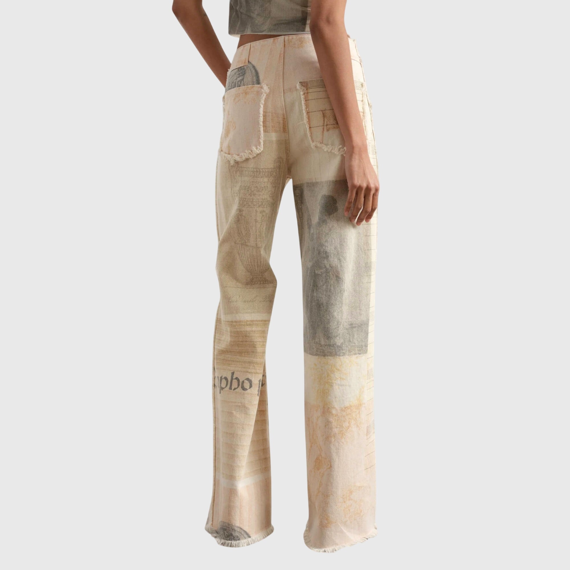 Leveälahkeiset farkut