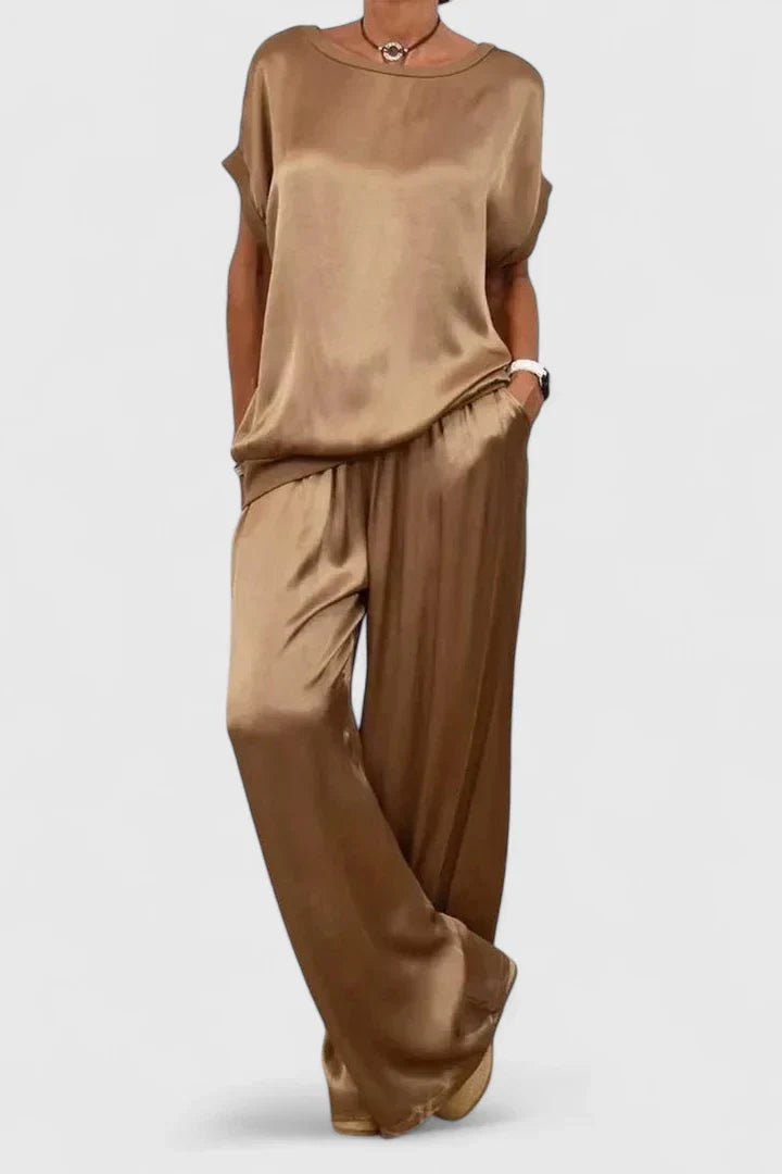 Mukava kaksiosainen setti