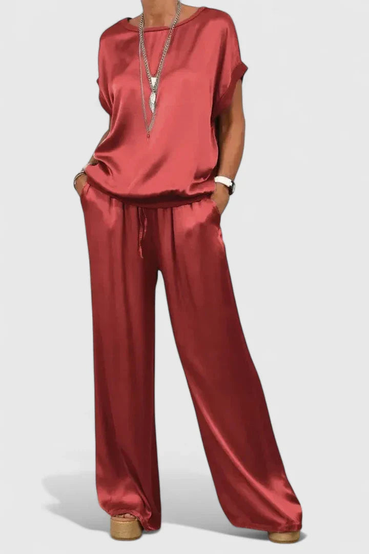 Mukava kaksiosainen setti