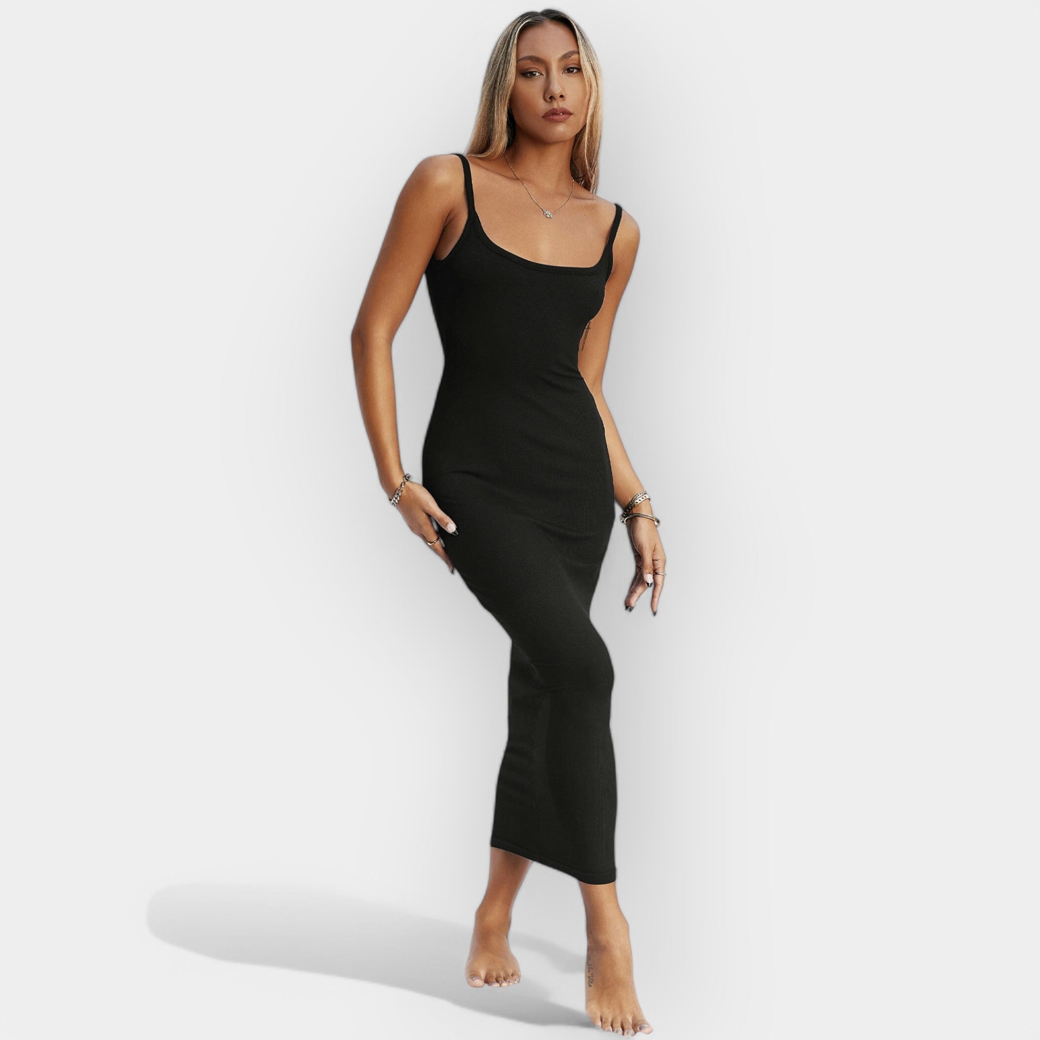 Midi mekko avoimella selällä