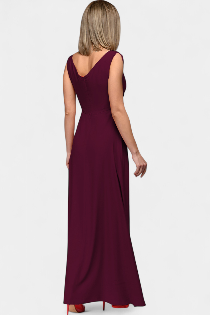 Ylellinen pitkä mekko