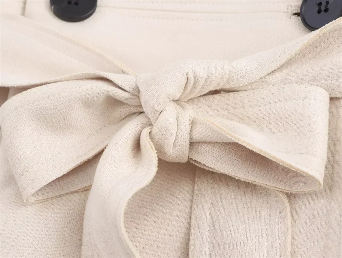 Ajaton naisten viitta